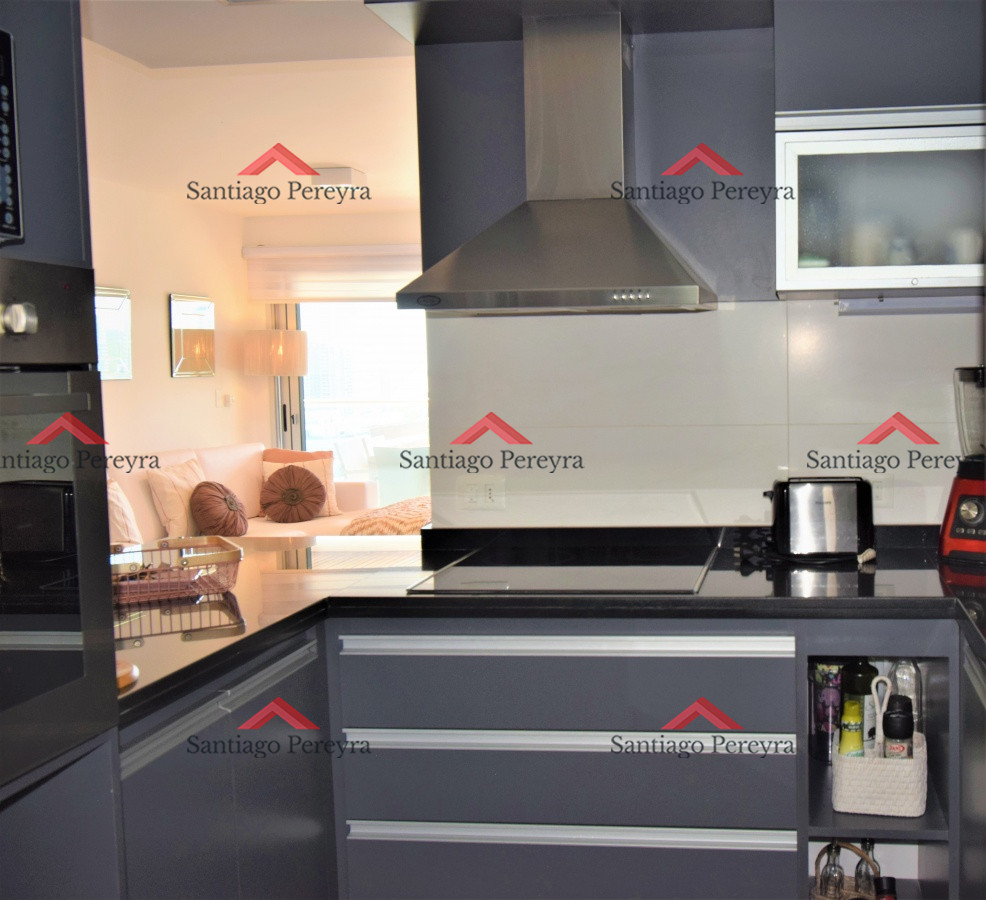 Apartamento ID.13300 - Apartamento de 2 dormitorios 2 baños en torre de categoría