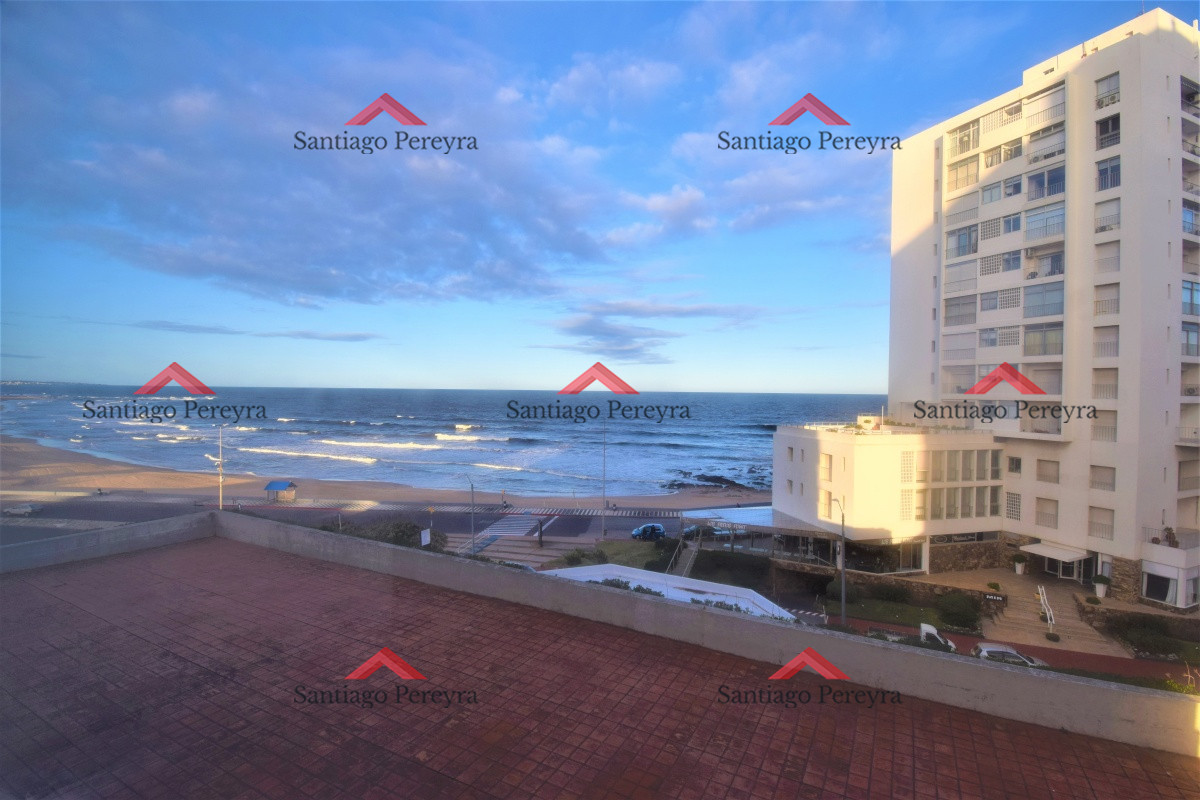Apartamento ID.13391 - monoambiente con balcon cerrado en península, a metros de los dedos y vista al mar