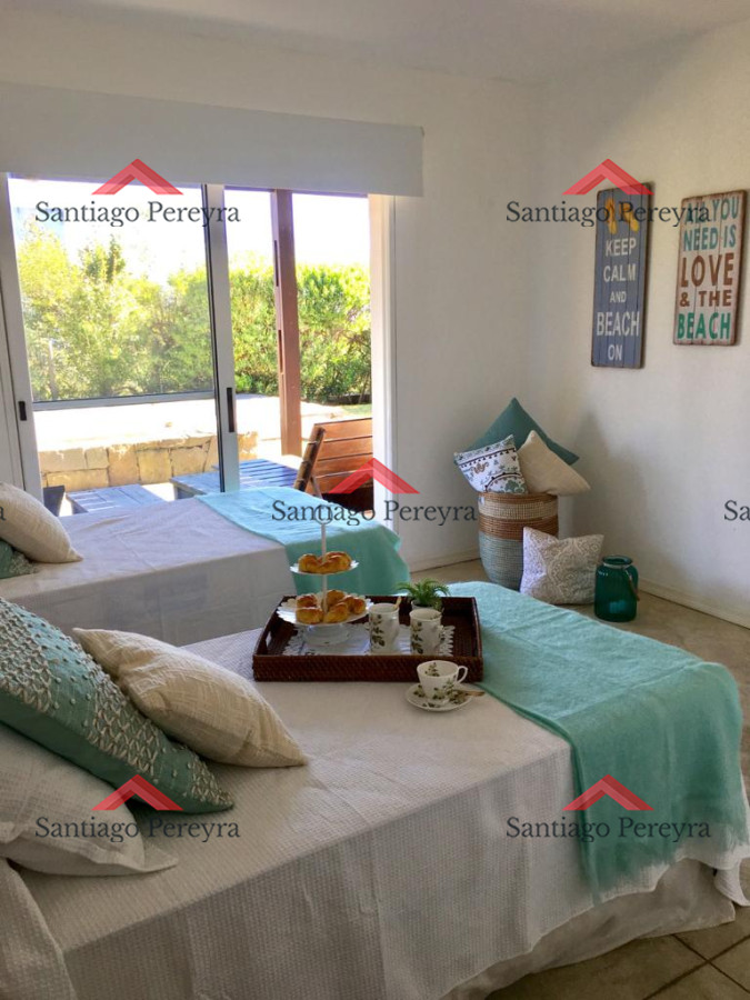 Casa ID.7351 - Casa en Punta Piedras, 5 dormitorios *