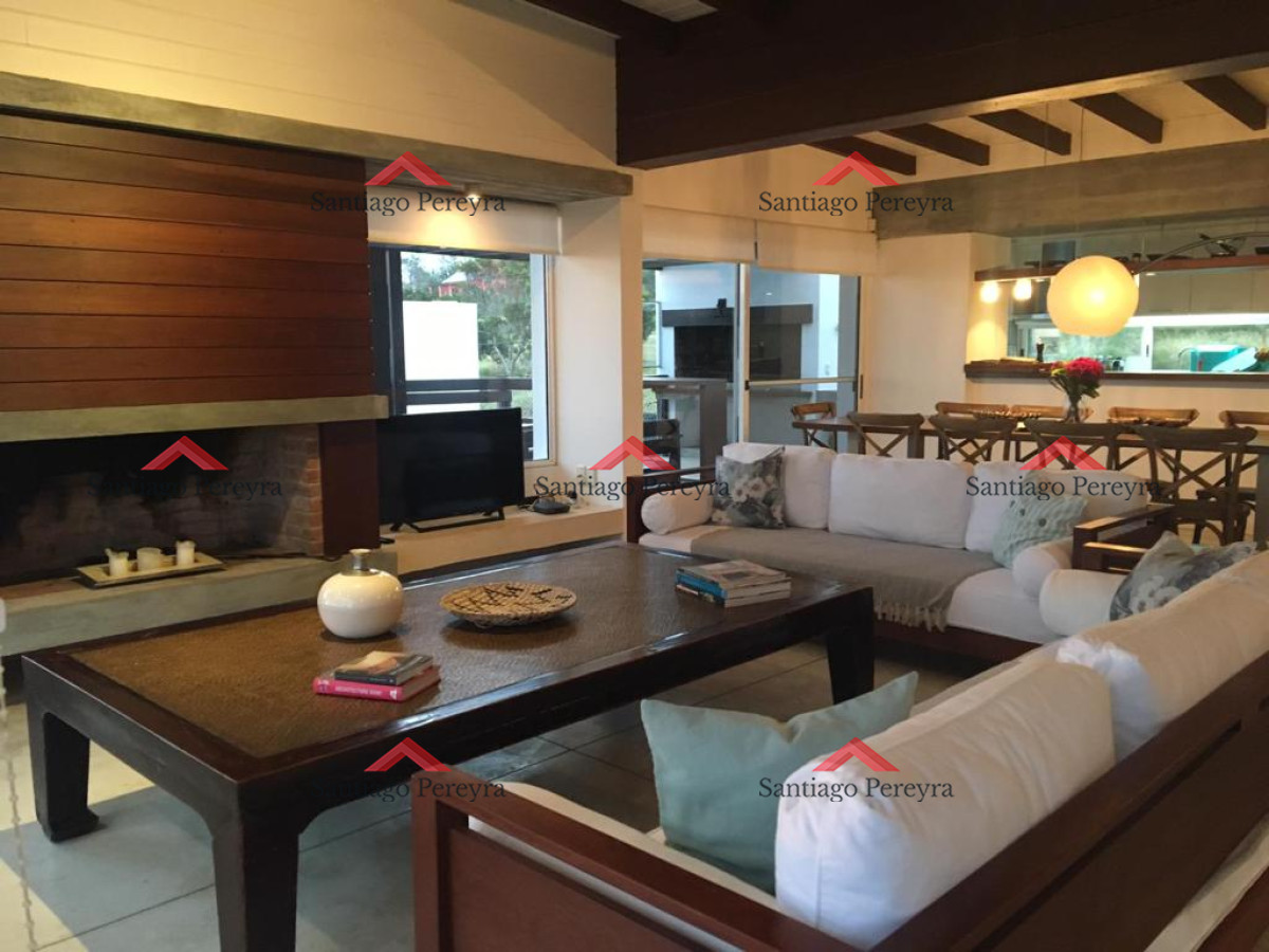 Casa ID.7351 - Casa en Punta Piedras, 5 dormitorios *