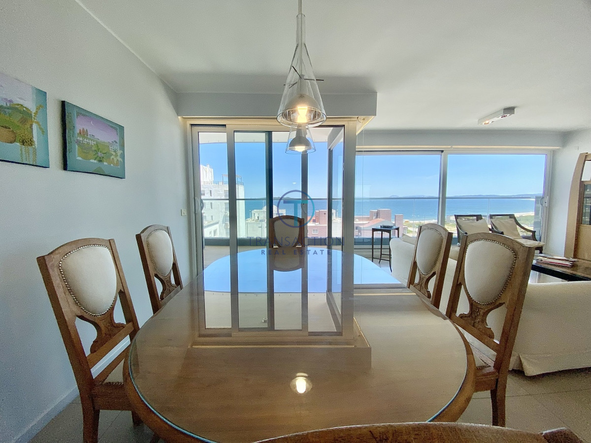 Apartamento ID.1311/Venta,-3-Dormitorios-en-Playa-Mansa-con-Vista-al-Mar - Alquiler 2 dormitorios y dependencia , Mansa Punta del Este