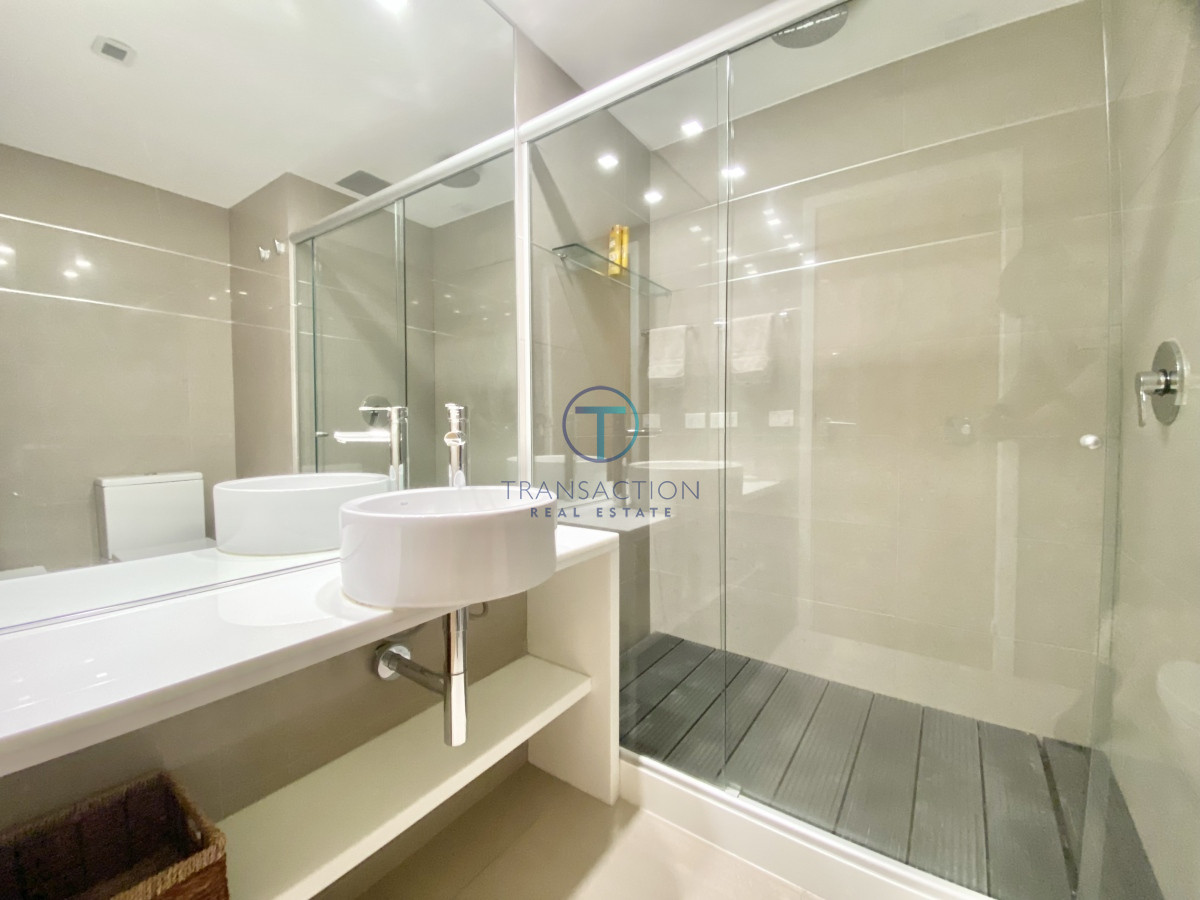 Apartamento ID.1311/Venta,-3-Dormitorios-en-Playa-Mansa-con-Vista-al-Mar - Alquiler 2 dormitorios y dependencia , Mansa Punta del Este