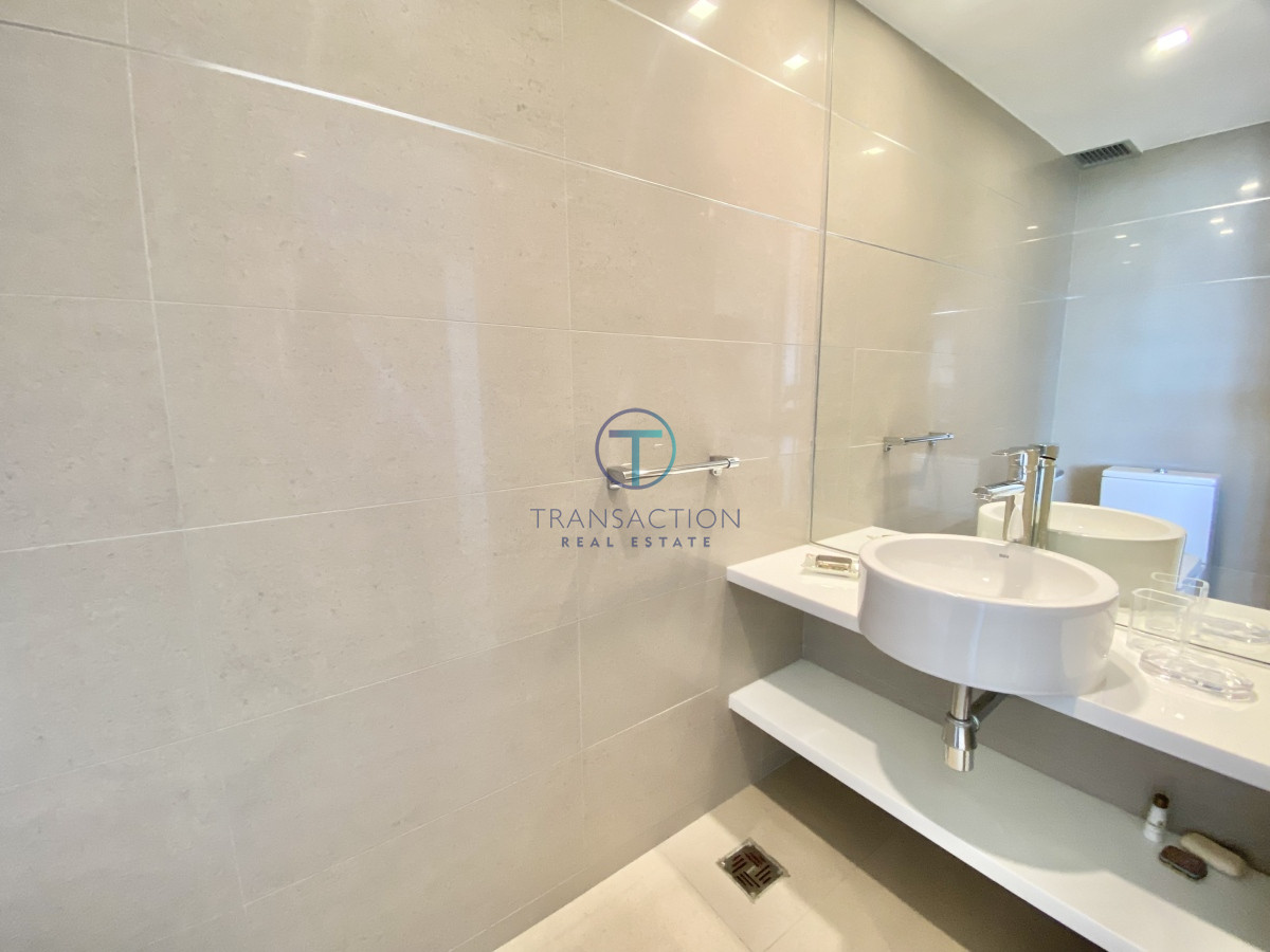 Apartamento ID.1311/Venta,-3-Dormitorios-en-Playa-Mansa-con-Vista-al-Mar - Alquiler 2 dormitorios y dependencia , Mansa Punta del Este