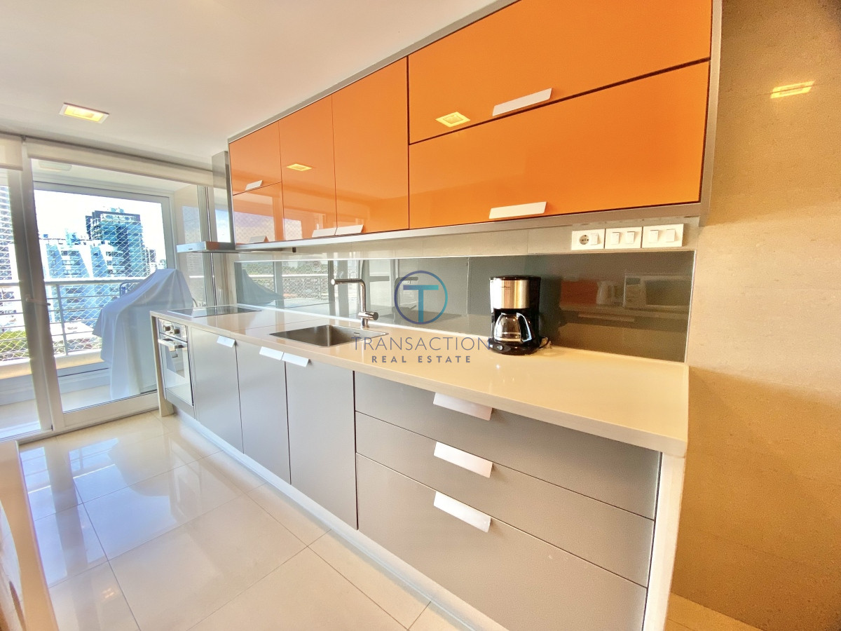 Apartamento ID.1311/Venta,-3-Dormitorios-en-Playa-Mansa-con-Vista-al-Mar - Alquiler 2 dormitorios y dependencia , Mansa Punta del Este