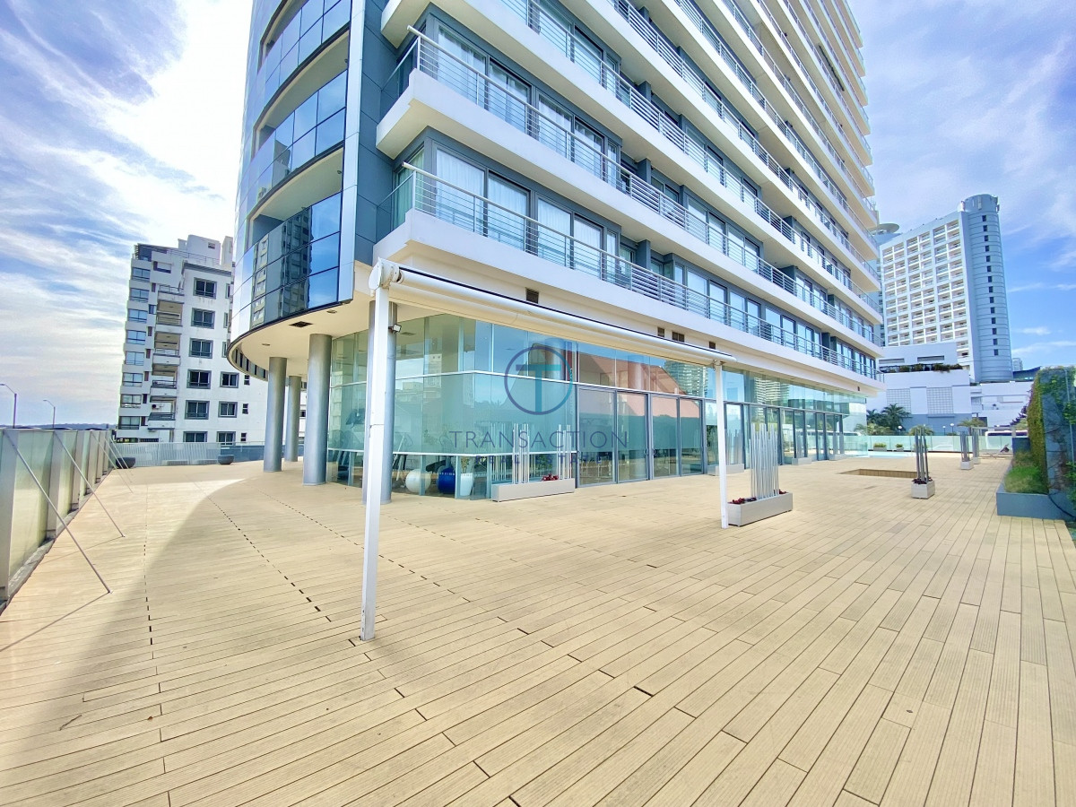 Apartamento ID.1311/Venta,-3-Dormitorios-en-Playa-Mansa-con-Vista-al-Mar - Alquiler 2 dormitorios y dependencia , Mansa Punta del Este