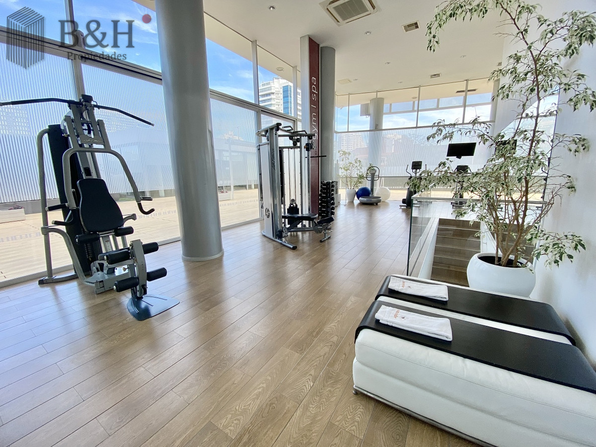 Apartamento ID.3382 - Apartamento Alquiler 2 dormitorios y dependencia de servicio Mansa Punta del Este