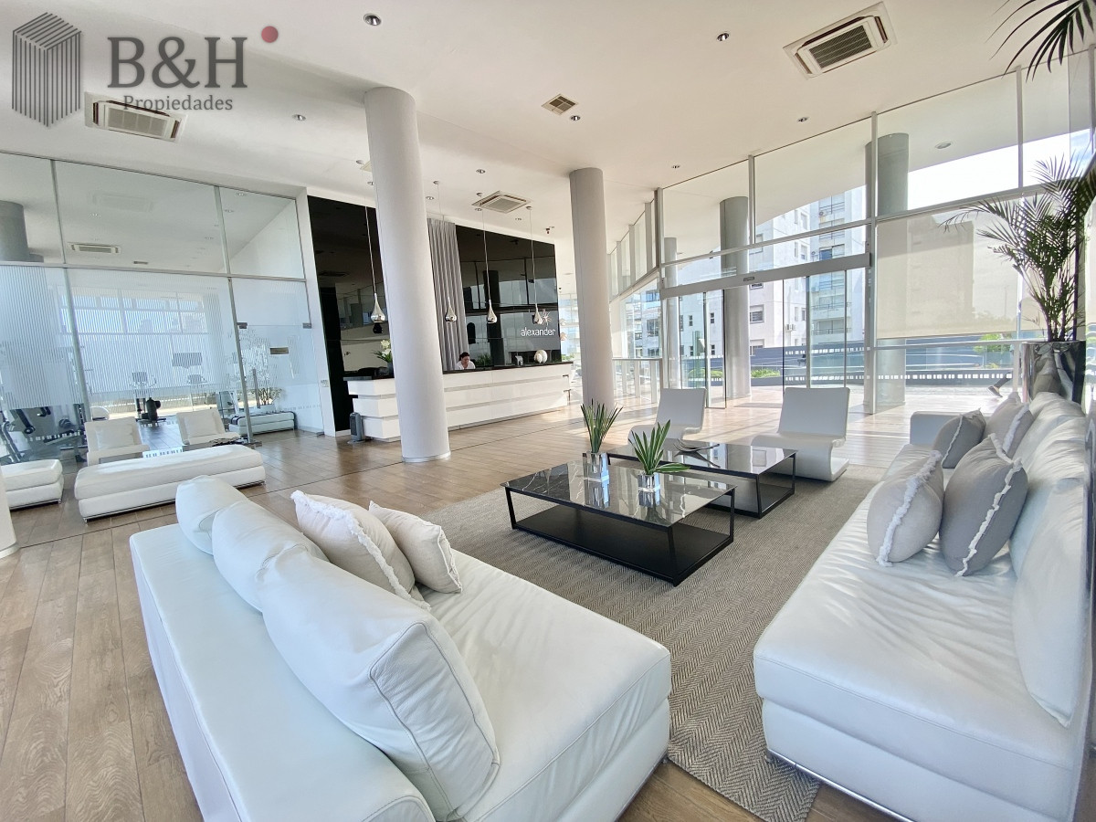 Apartamento ID.3382 - Apartamento Alquiler 2 dormitorios y dependencia de servicio Mansa Punta del Este