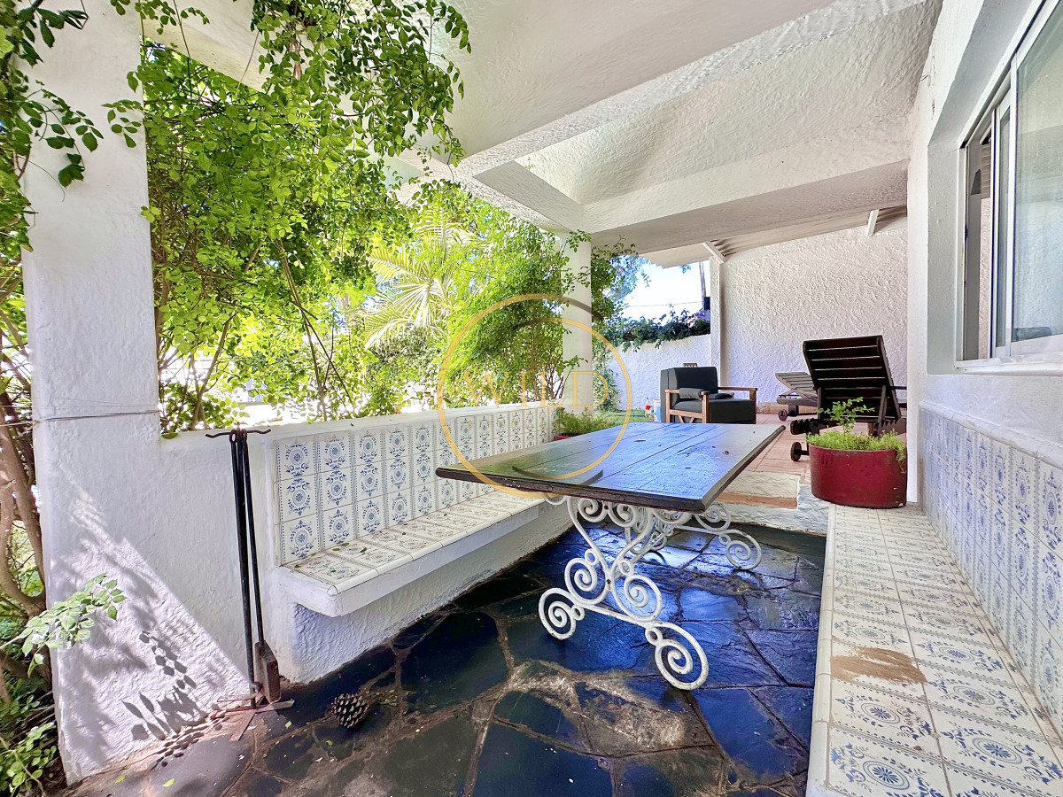 Casa ID.2579 - Casa Venta 5 dormitorios Cantegril Punta del Este