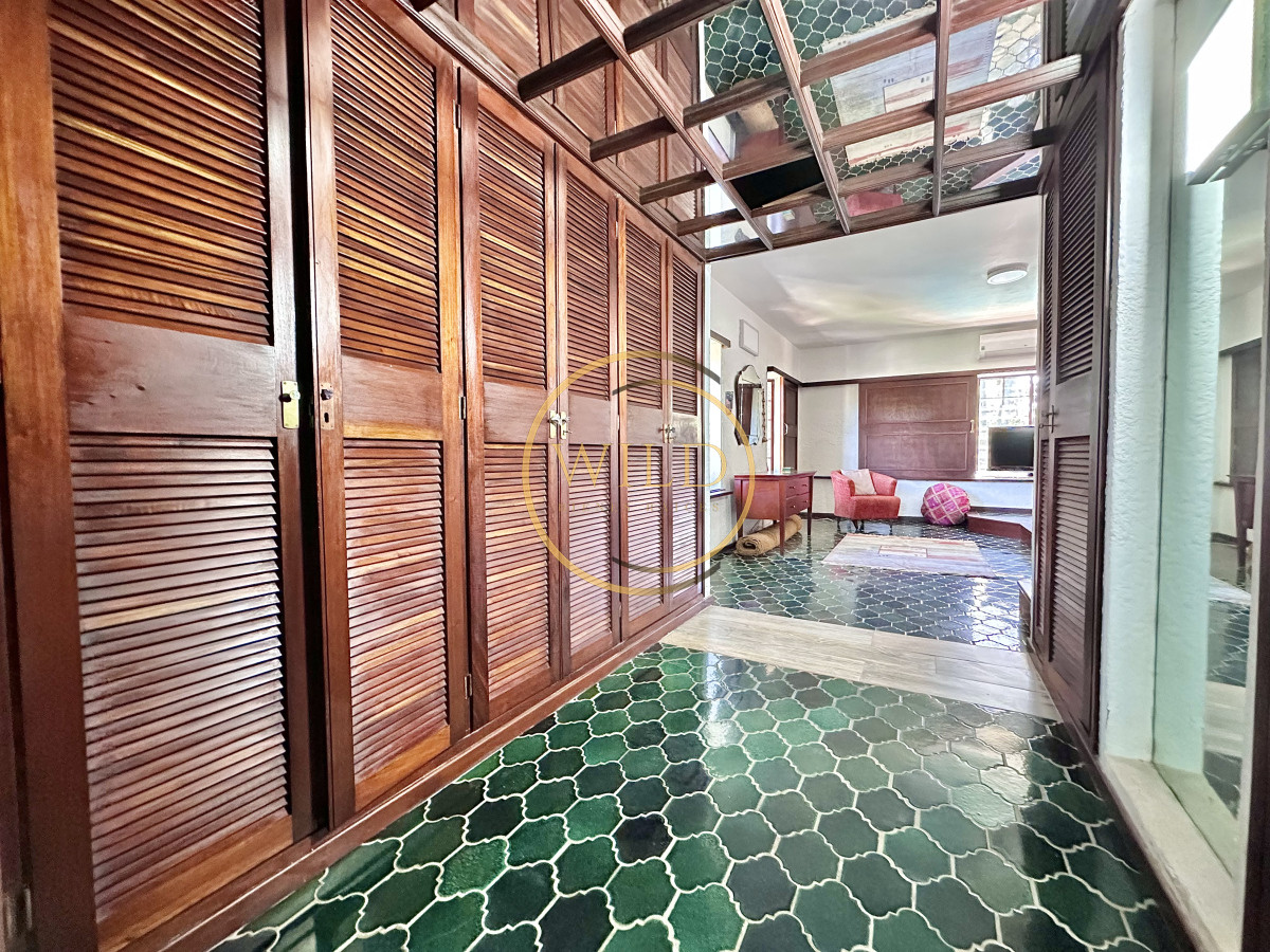 Casa ID.2579 - Casa Venta 5 dormitorios Cantegril Punta del Este