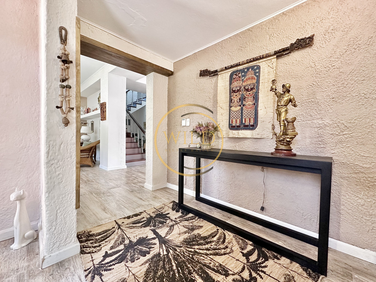 Casa ID.2579 - Casa Venta 5 dormitorios Cantegril Punta del Este