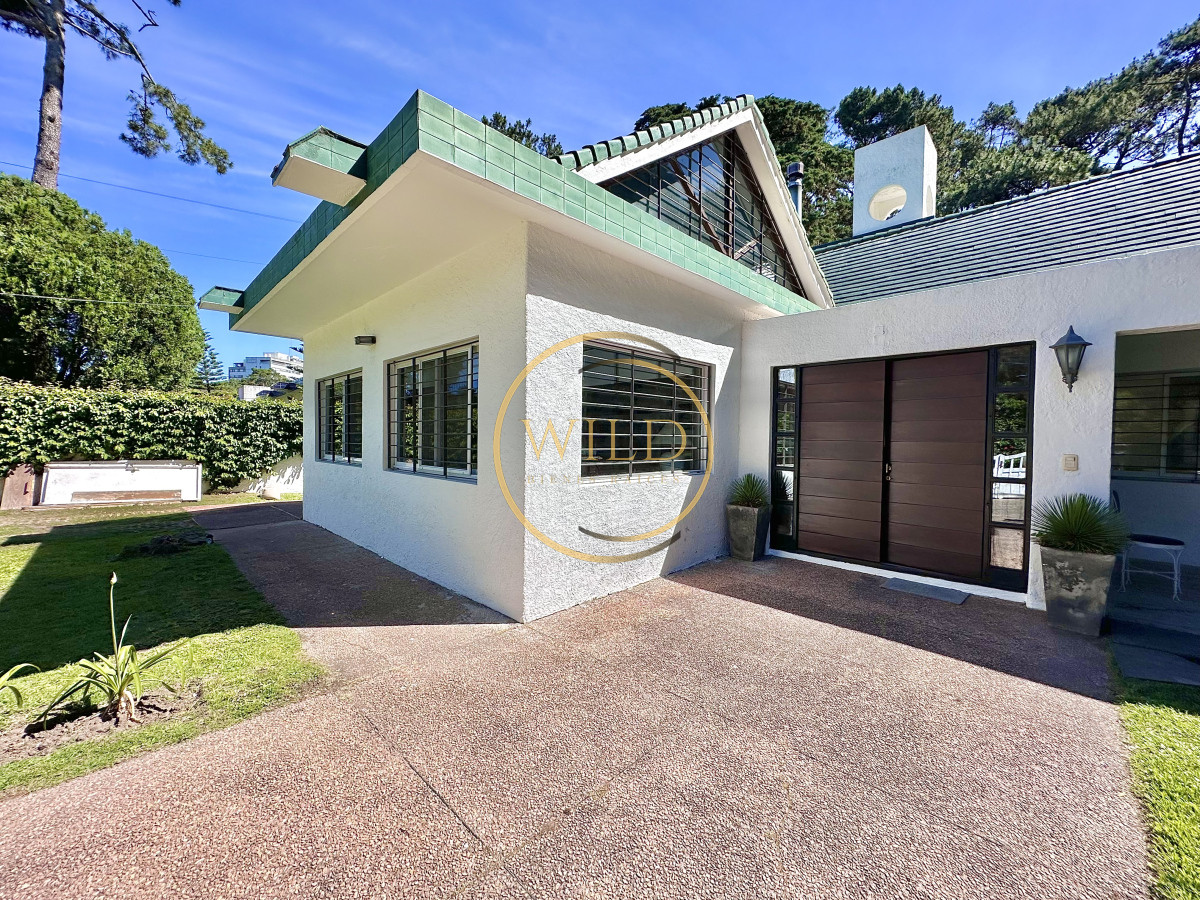 Casa ID.2579 - Casa Venta 5 dormitorios Cantegril Punta del Este