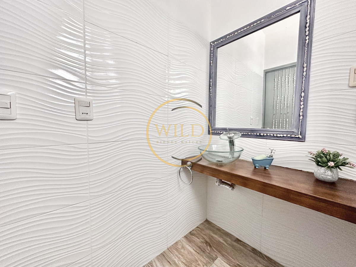 Casa ID.2579 - Casa Venta 5 dormitorios Cantegril Punta del Este