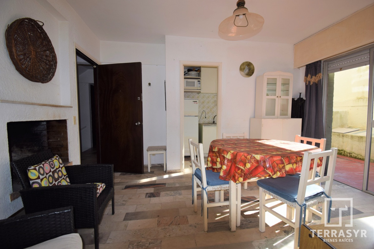 Apartamento ID.147 - VENTA, Apartamento, 2 dormitorios, Península, Punta del Este, Uruguay