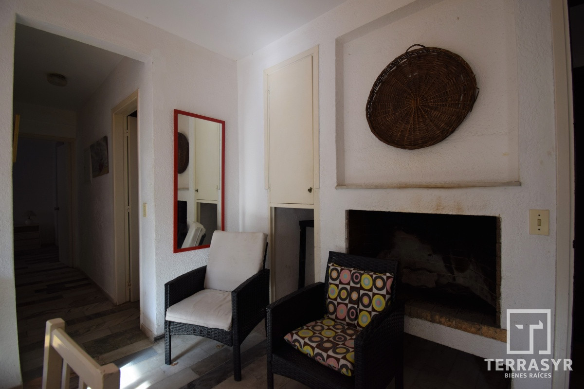 Apartamento ID.147 - VENTA, Apartamento, 2 dormitorios, Península, Punta del Este, Uruguay
