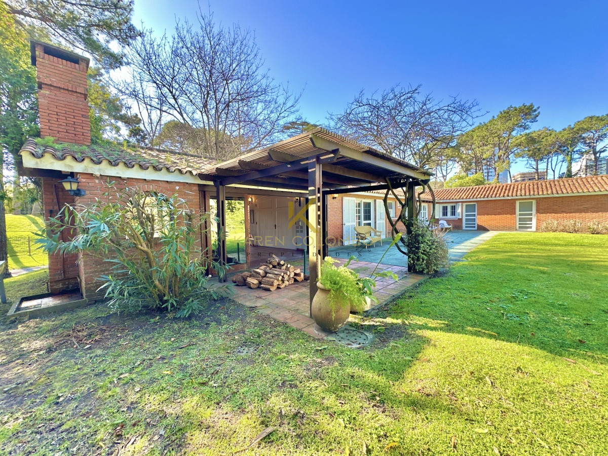 Casa ID.21094865 - Venta Casa 6 dormitorios Mansa Punta del Este