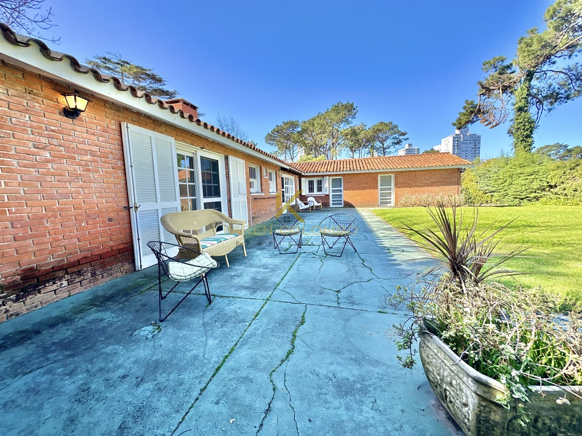 Casa ID.21094865 - Venta Casa 6 dormitorios Mansa Punta del Este