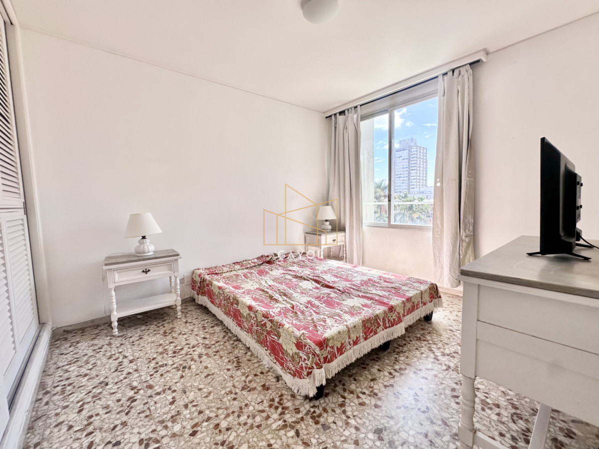 Apartamento ID.1303 - Apartamento Venta 2 dormitorios Península Punta del Este