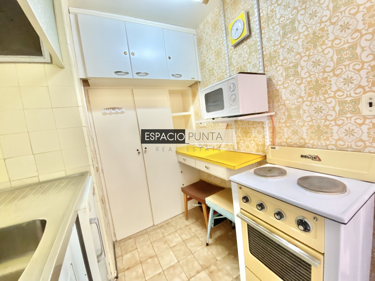 Apartamento ID.261 - VENTA, Apartamento, 1 dormitorio, Península, Punta del Este, Uruguay
