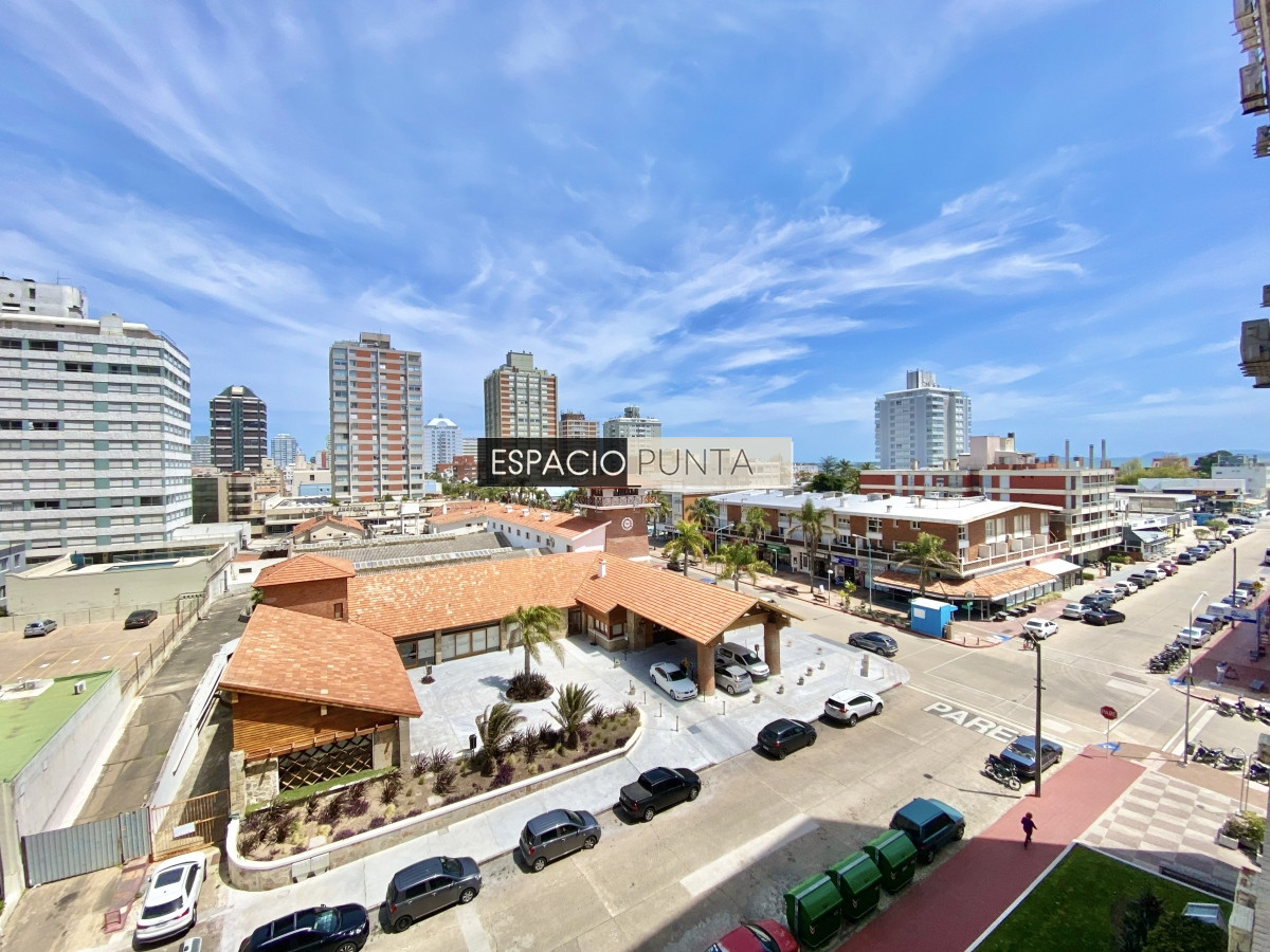 Apartamento ID.261 - VENTA, Apartamento, 1 dormitorio, Península, Punta del Este, Uruguay