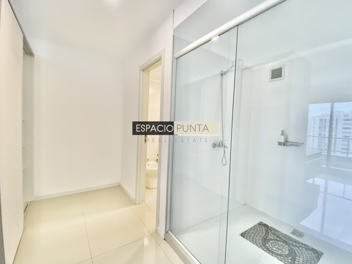 Apartamento ID.313 - Apartamento en Playa Brava, Punta del Este.