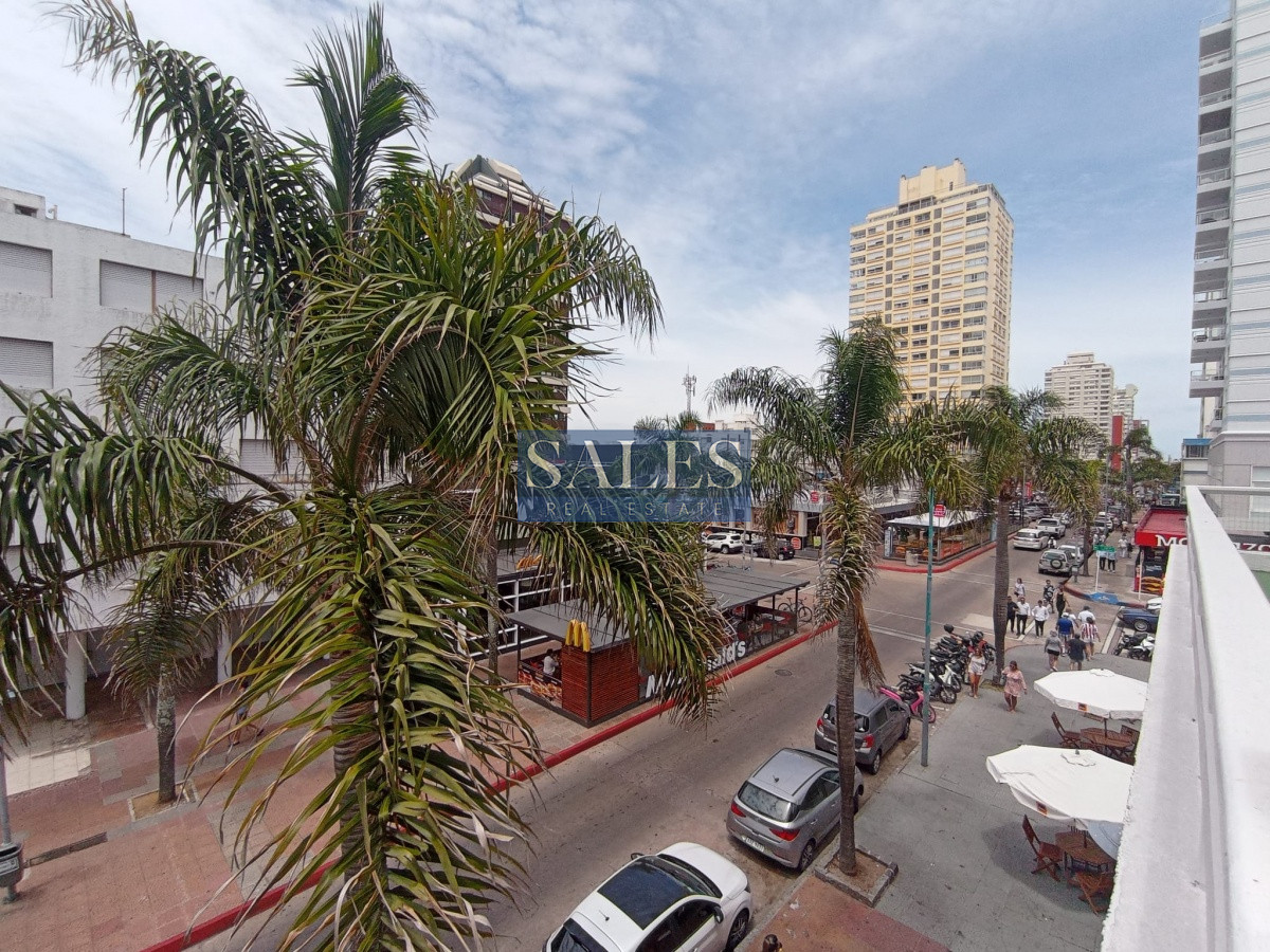 Apartamento ID.1176 - Venta Depto 2 dormitorios Península Punta del Este