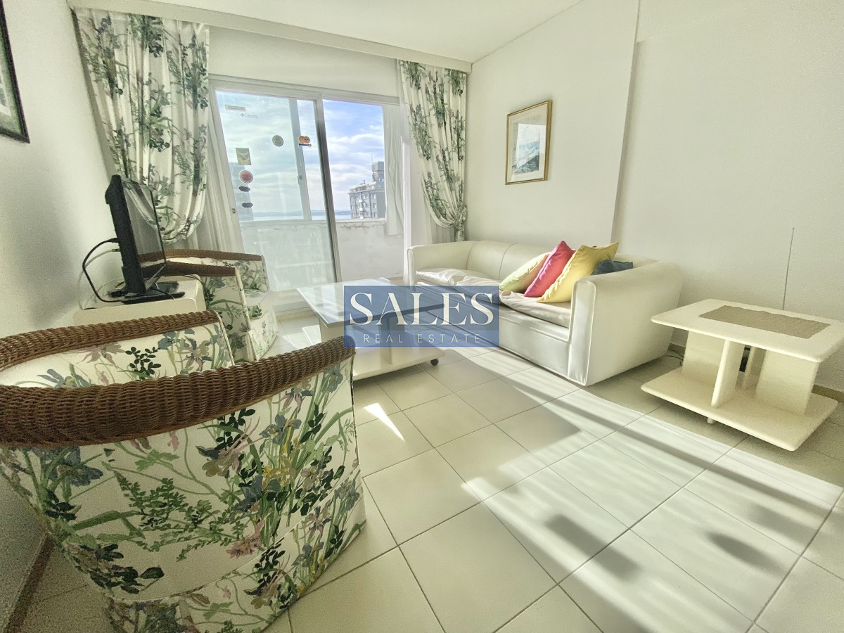 Apartamento ID.267 - VENTA, Apartamento, 2 dormitorios y garaje, Punta del Este, Uruguay