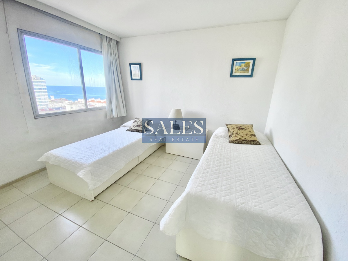 Apartamento ID.267 - VENTA, Apartamento, 2 dormitorios y garaje, Punta del Este, Uruguay