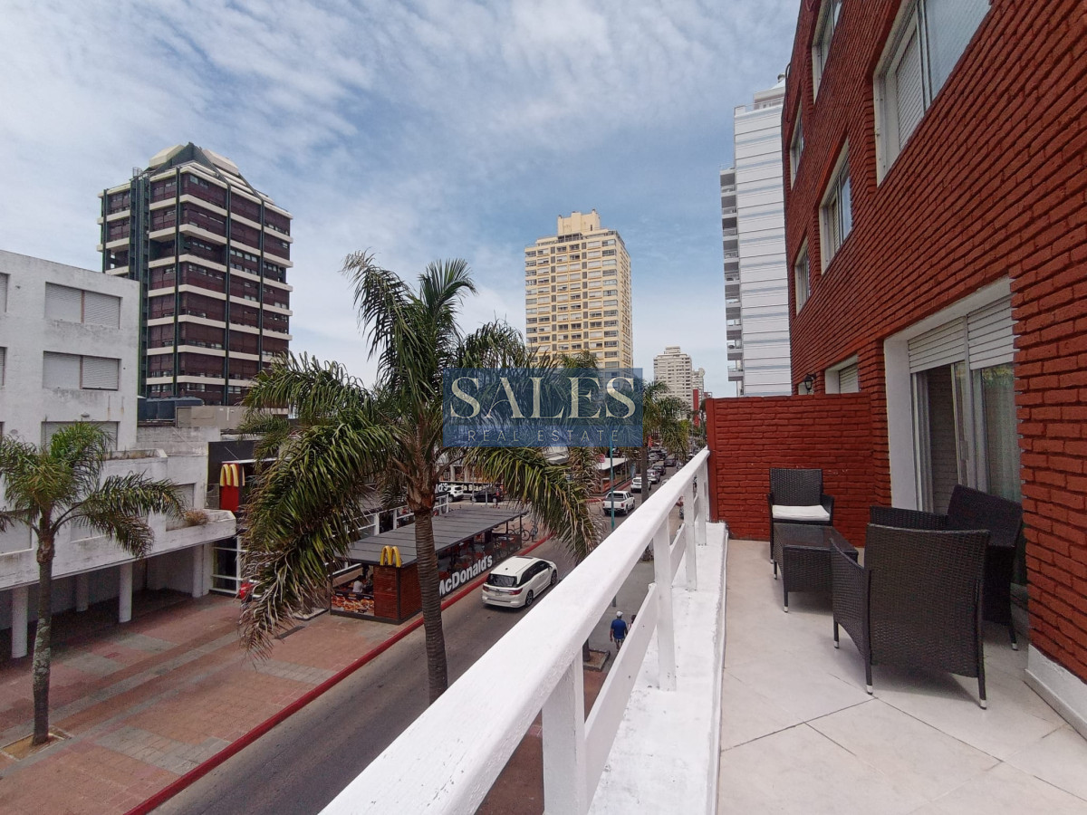 Apartamento ID.1176 - Venta Depto 2 dormitorios Península Punta del Este
