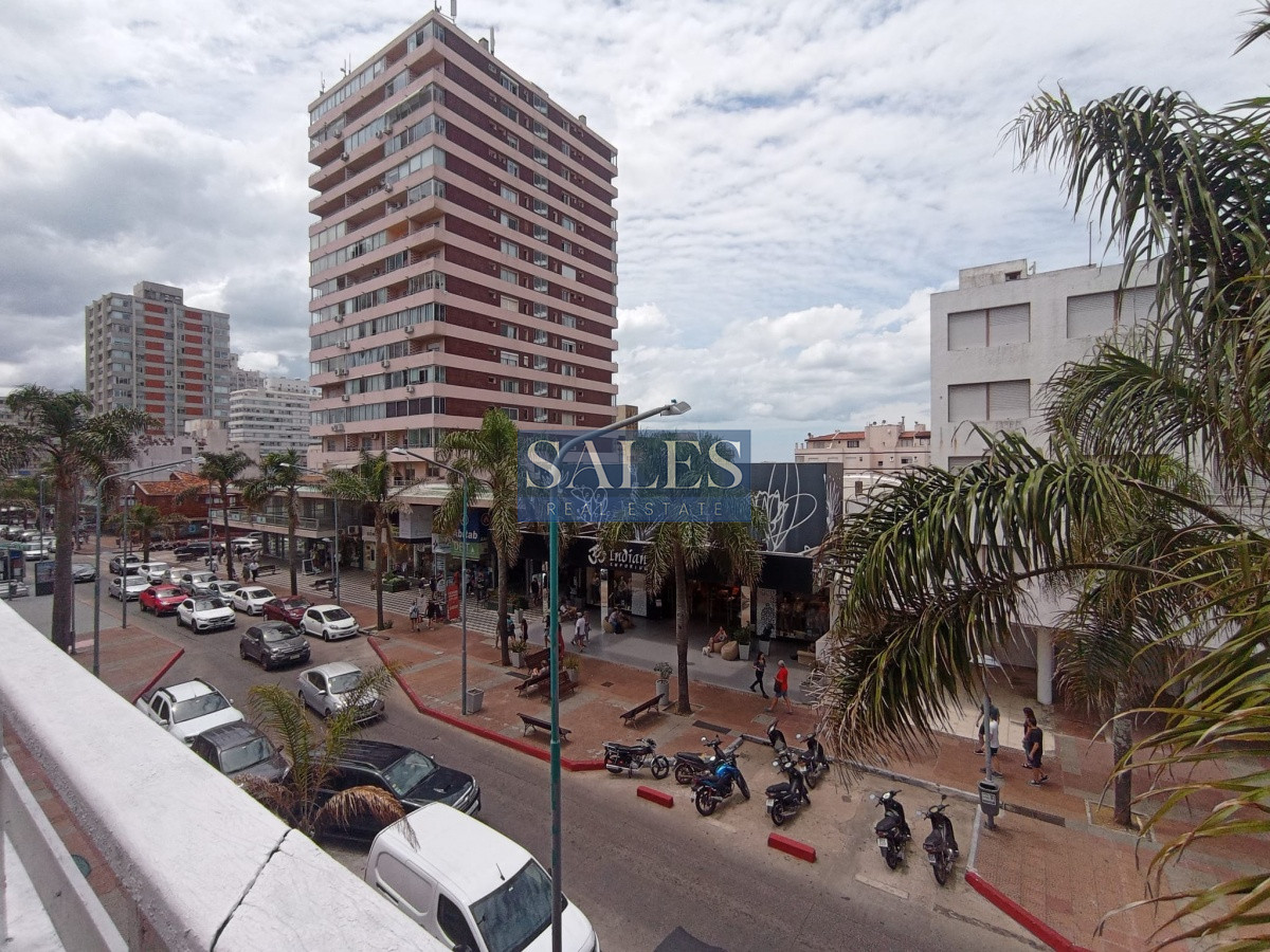 Apartamento ID.1176 - Venta Depto 2 dormitorios Península Punta del Este