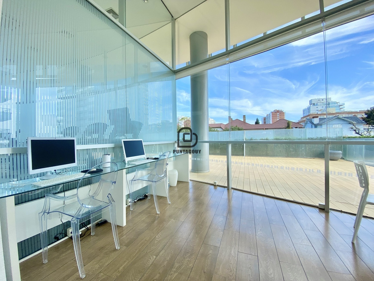 Apartamento ID.1336 - Alquiler 2 dormitorios y dependenciaMansa Punta del Este
