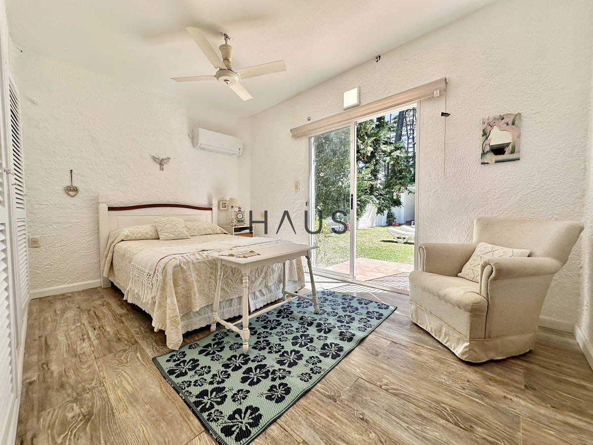 Casa ID.267 - Casa Venta 5 dormitorios Cantegril Punta del Este