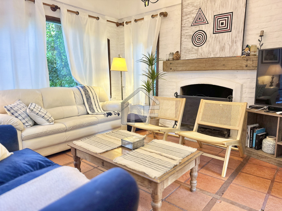 Casa ID.236 - Casa Alquiler Temporada 4 dormitorios Rincón del Indio Brava Punta del Este 