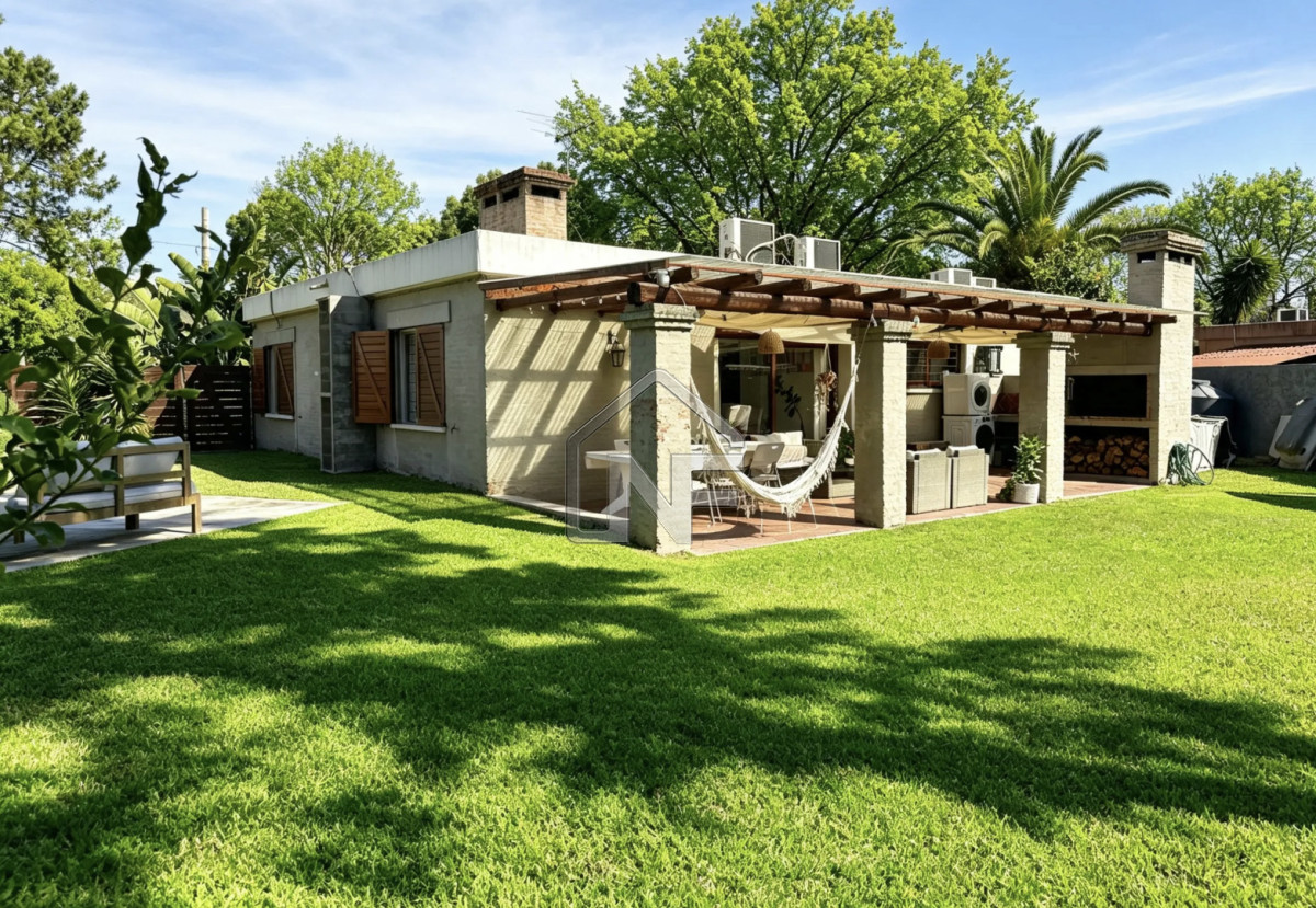 Casa ID.238 - Casa Alquiler de temporada 3 dormitorios, Mansa, Punta del Este