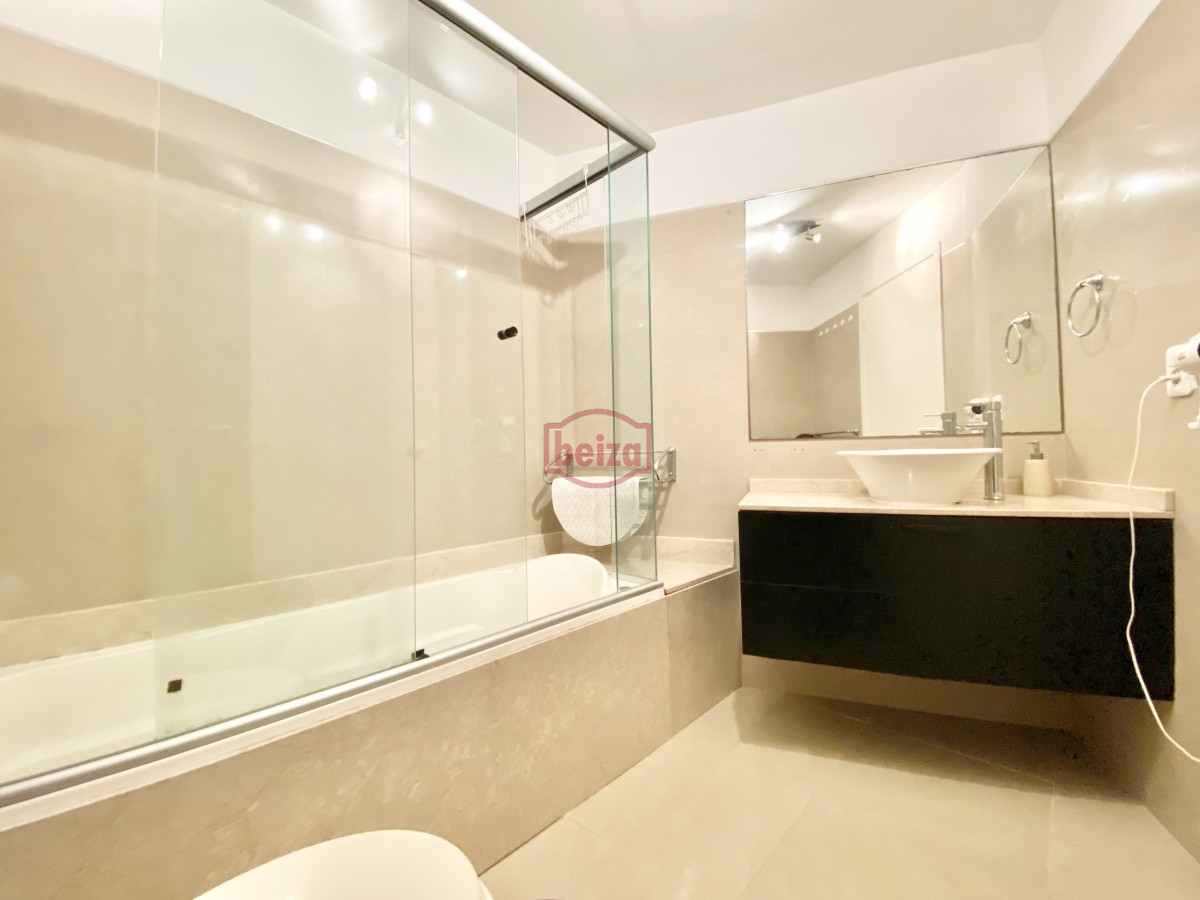 Apartamento ID.165714/Venta-Apartamento-3-dormitorios-en-la-Peninsula- - Alquiler temporada primera linea mansa