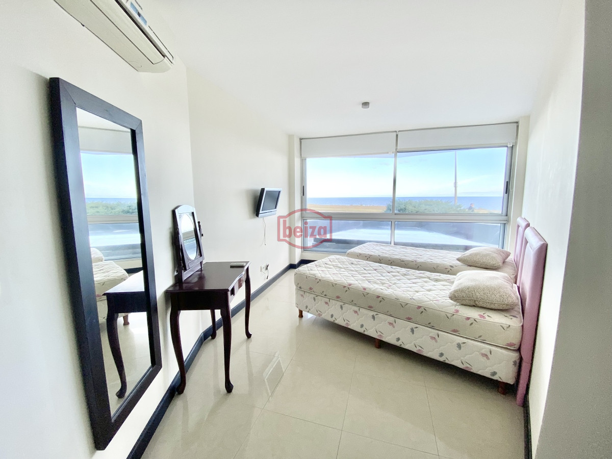 Apartamento ID.165714/Venta-Apartamento-3-dormitorios-en-la-Peninsula- - Alquiler temporada primera linea mansa