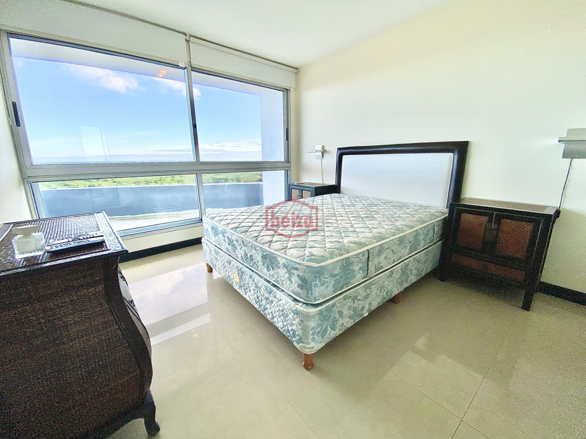 Apartamento ID.165714/Venta-Apartamento-3-dormitorios-en-la-Peninsula- - Alquiler temporada primera linea mansa