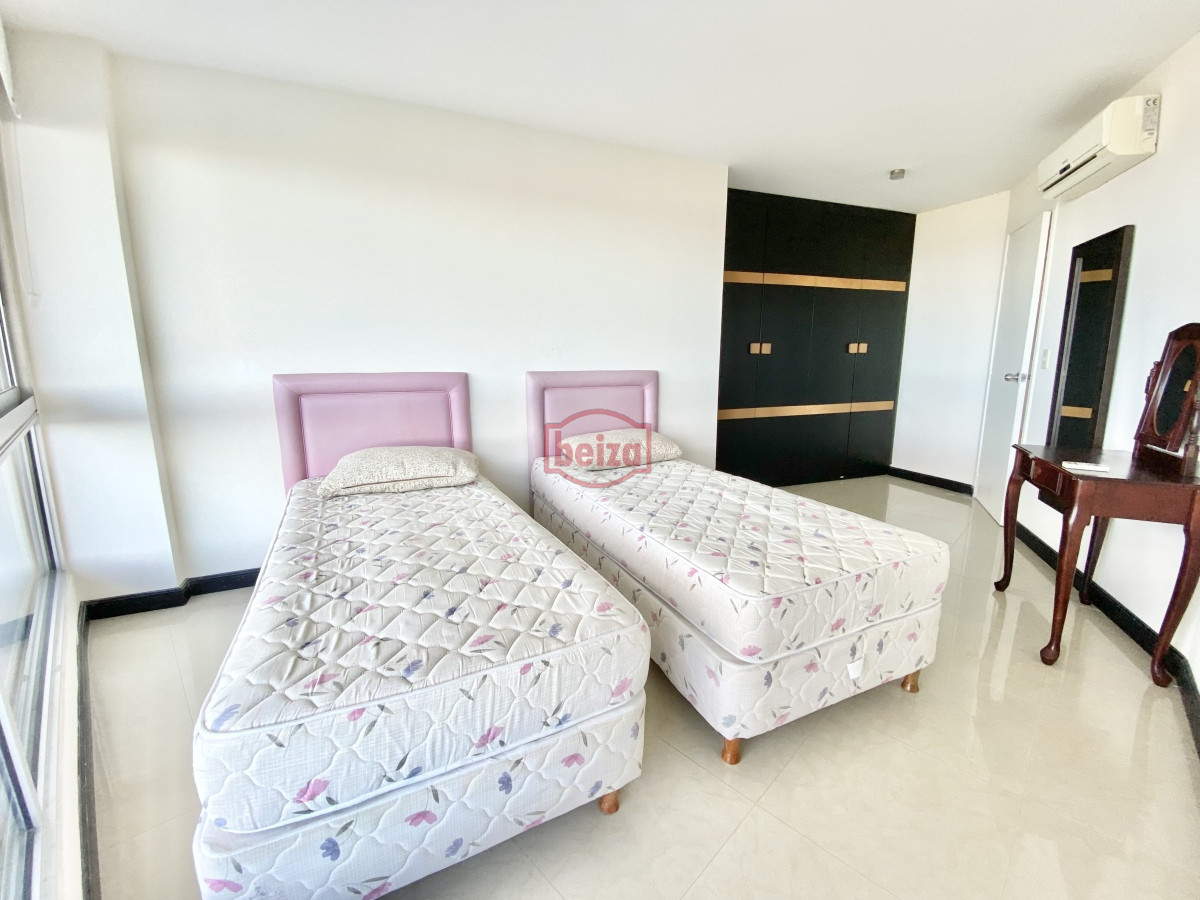 Apartamento ID.165714/Venta-Apartamento-3-dormitorios-en-la-Peninsula- - Alquiler temporada primera linea mansa