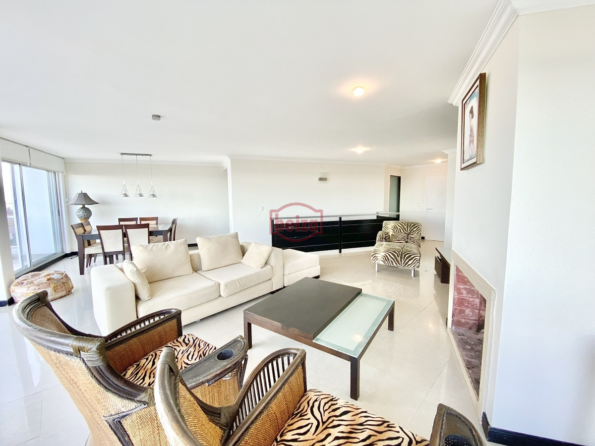 Apartamento ID.165714/Venta-Apartamento-3-dormitorios-en-la-Peninsula- - Alquiler temporada primera linea mansa