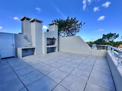 Apartamento Alquiler 1 dormitorio Mansa Punta del Este con Parrillero - RBS9493A