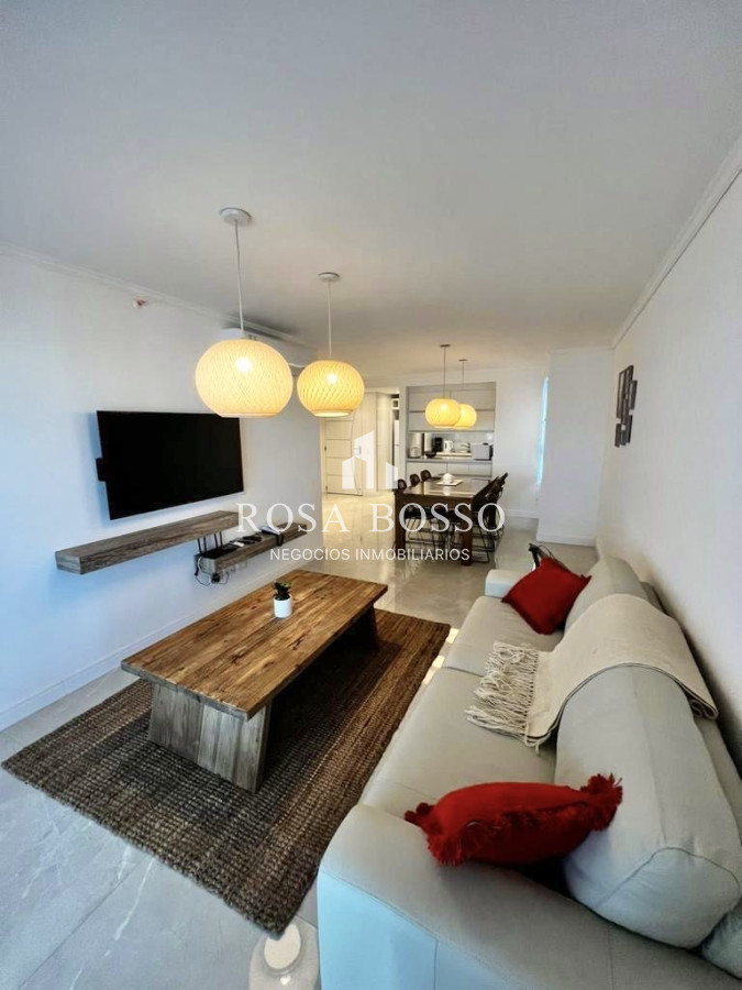 Apartamento 2 dormitorios 2 baños Balcon Garaje Playa Mansa 