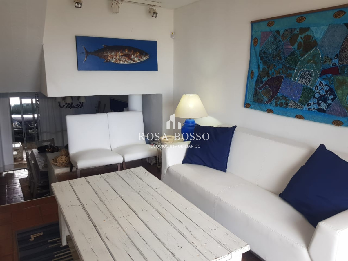 Apartamento en Alquiler de 2 dormitorios, La Barra, Uruguay