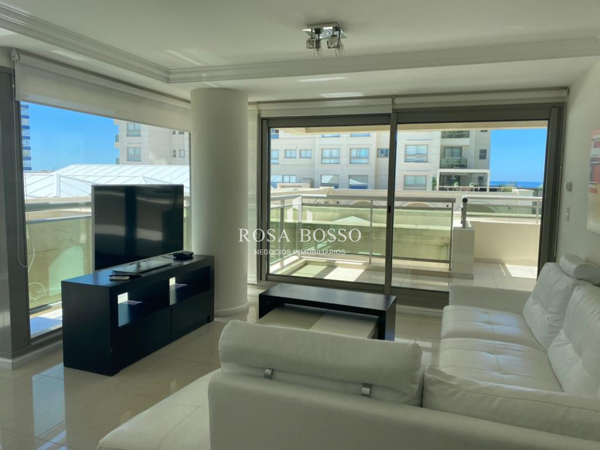 Apartamento 2 dormitorios 3 baños garaje Punta del Este 