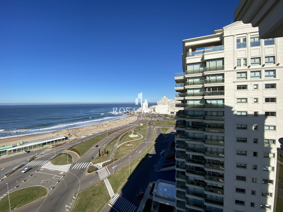 Apartamento ID.2546 - Apartamento Venta alquiler 3 dormitorios Brava Punta del Este