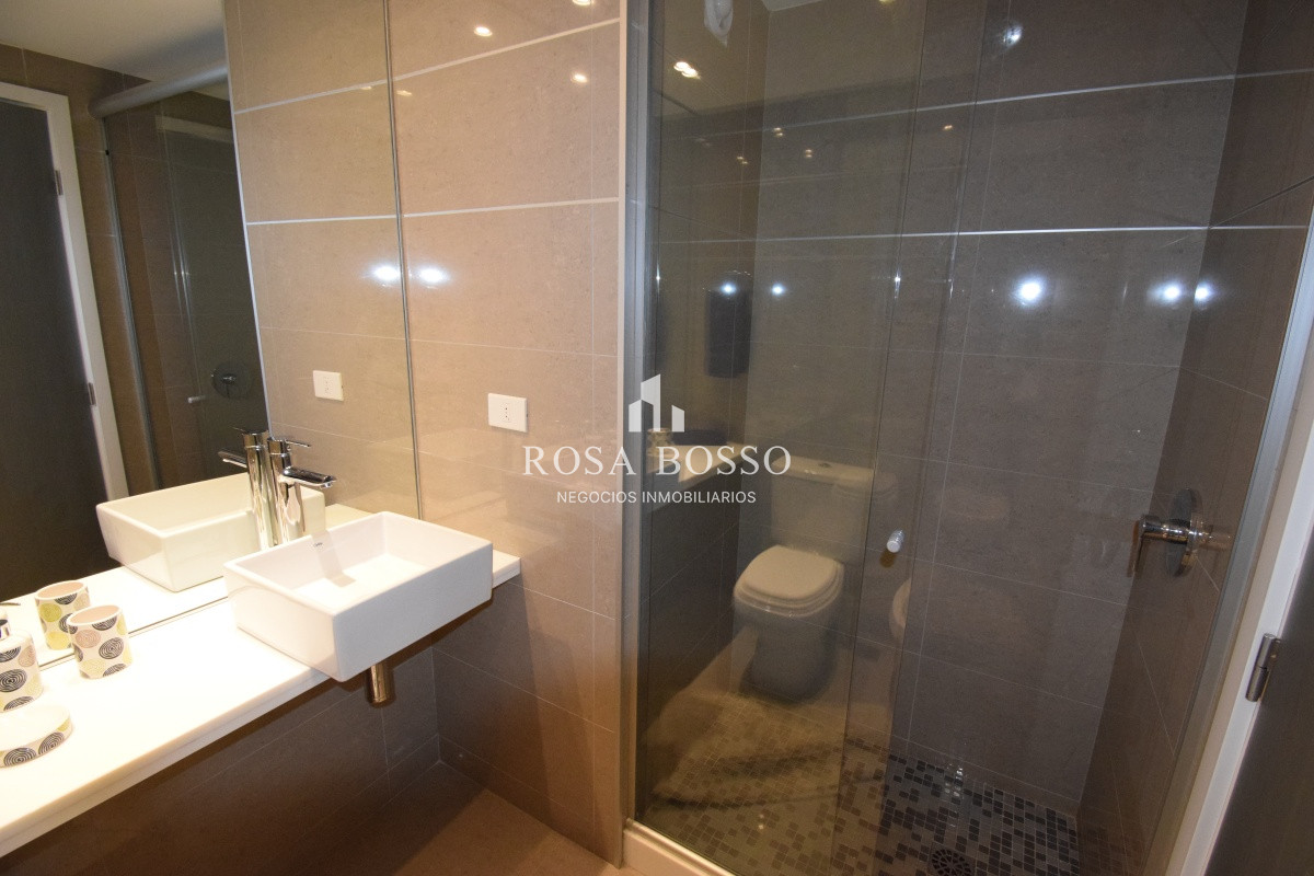 Apartamento ID.5041 - VENTA, apartamento, 2 dormitorios, Mansa, Punta del Este, Uruguay.