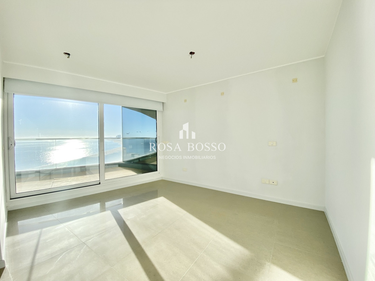 Apartamento ID.5334 - Apartamento, Venta, 3 dormitorios, Playa mansa, Punta del Este