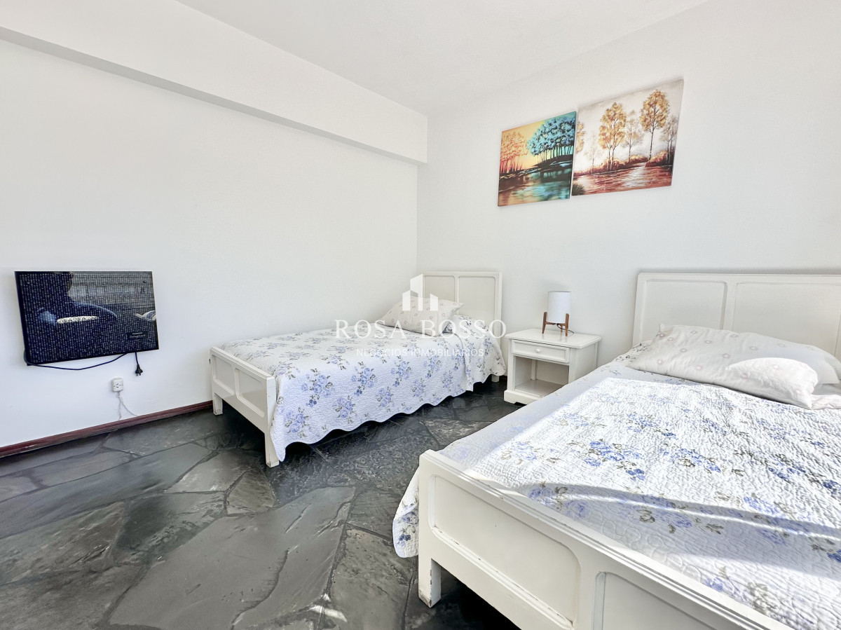 Apartamento ID.1777 - Apartamento Venta 2 dormitorios y medio Península Punta del Este