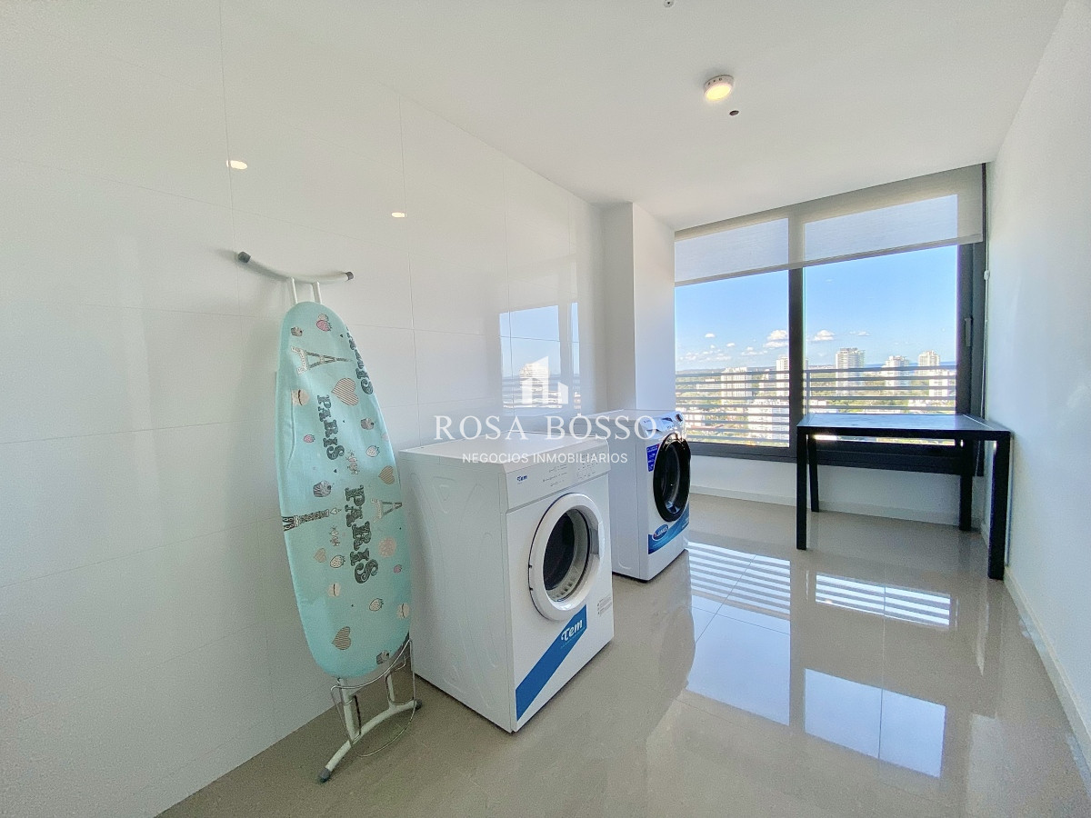Apartamento ID.5042 - Penthouse Duplex Venta 4 dormitorios Punta del Este Mansa