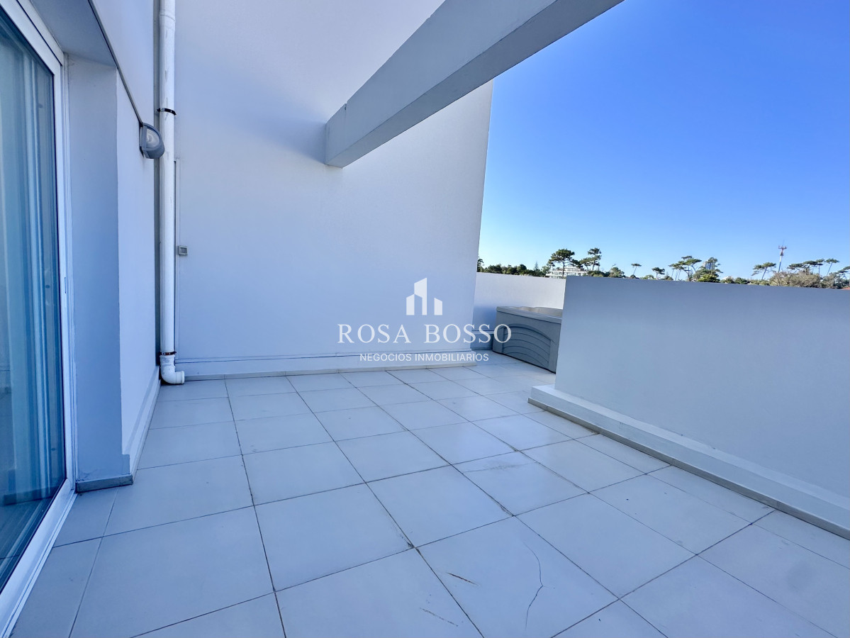 Apartamento ID.9585 - Penthouse Venta Playa Mansa Punta del Este
