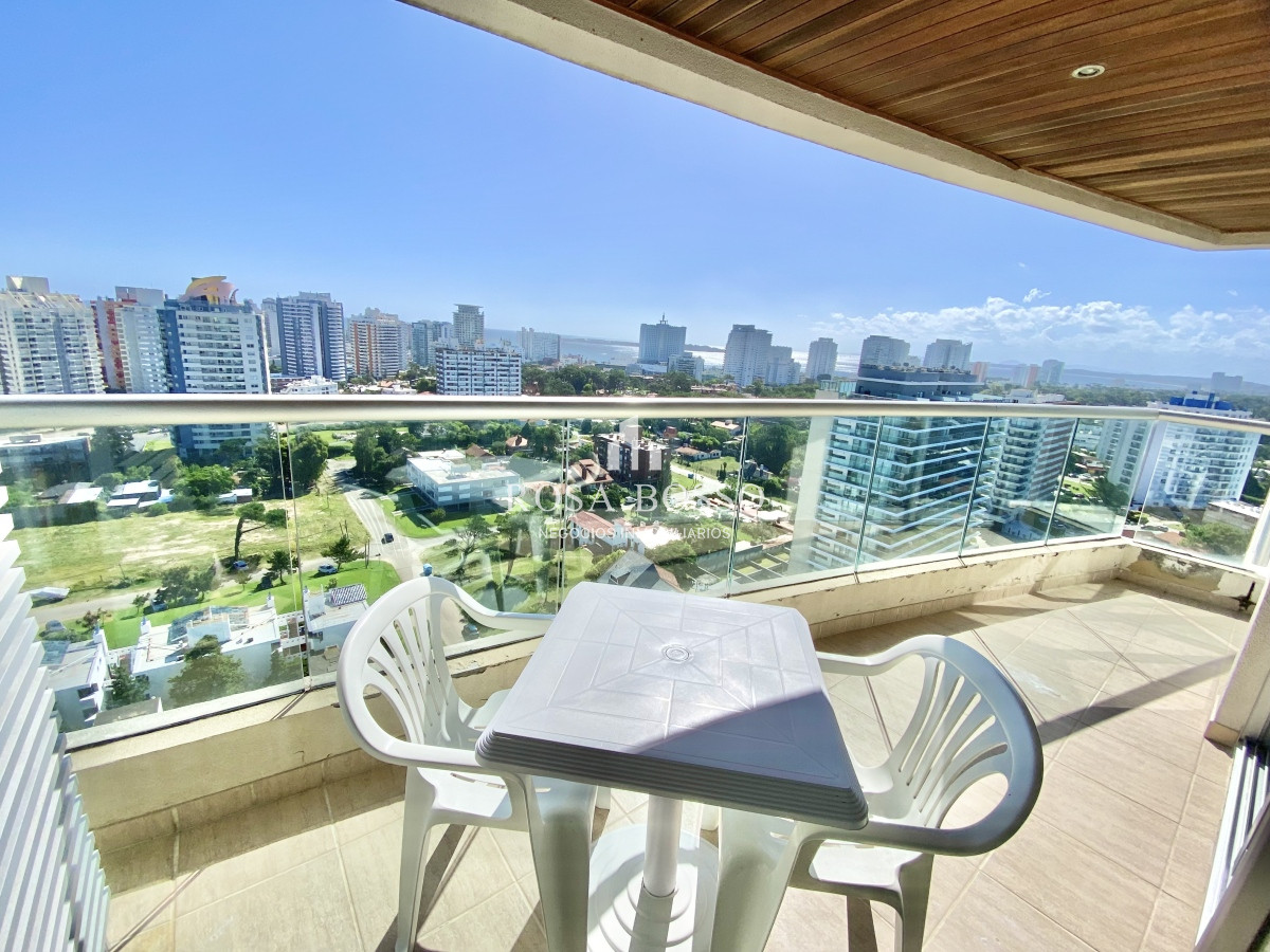 Apartamento ID.8866 - Alquiler, Apartamento, 3 dormitorios, Icon Brava, Punta del Este, Uruguay