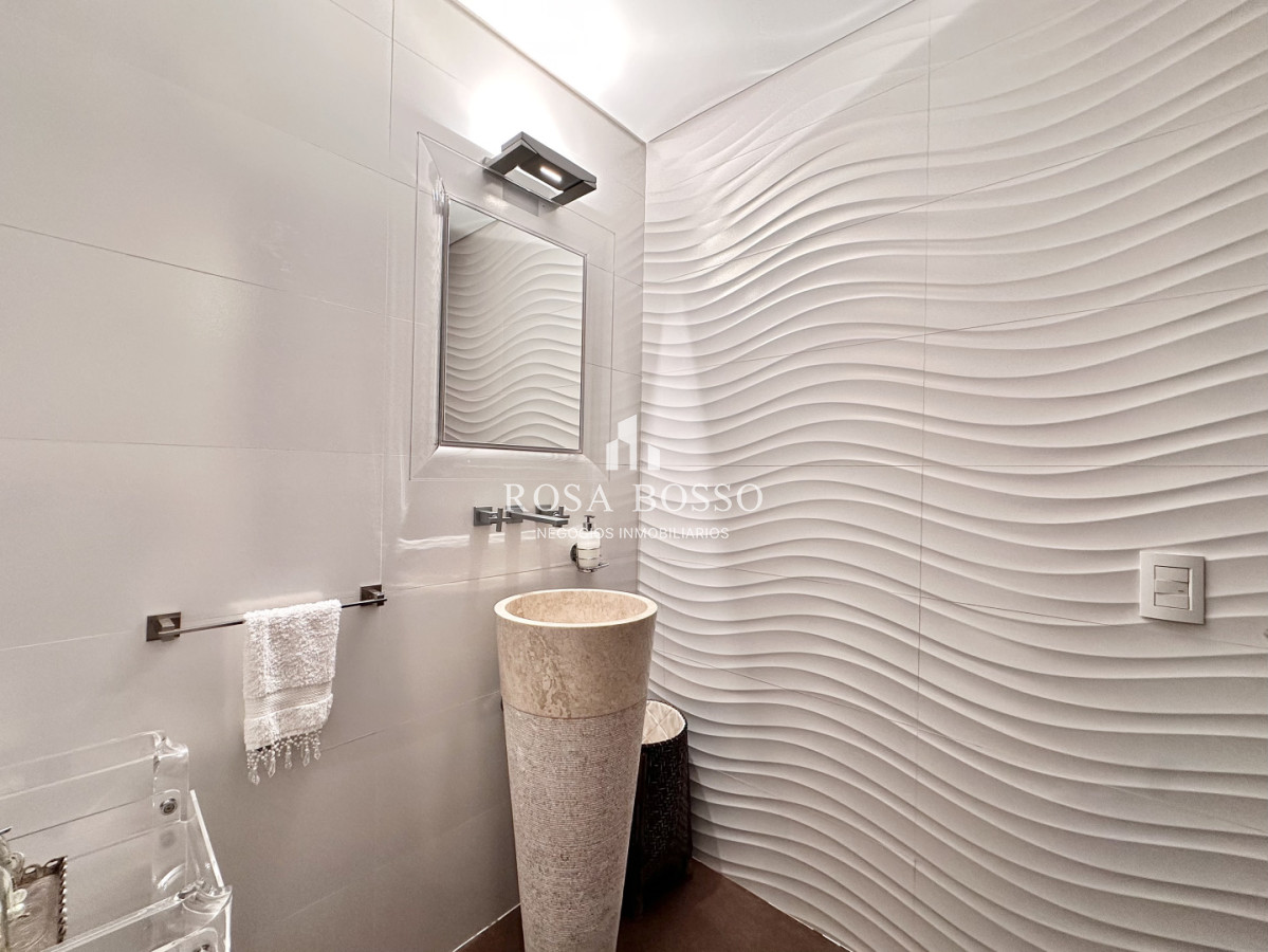 Apartamento ID.9882 - Apartamento en Alquiler Exclusivo 4 Dormitorios Península, Punta del Este